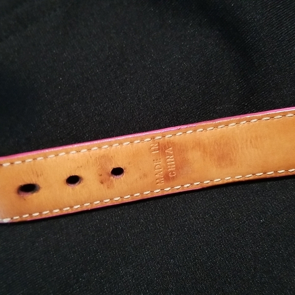 COACH VINTAGE"RARE LIMITED EDITION TURNLOCK LEATHER PINK PET COLLAR IN SML - Picture 3 of 8